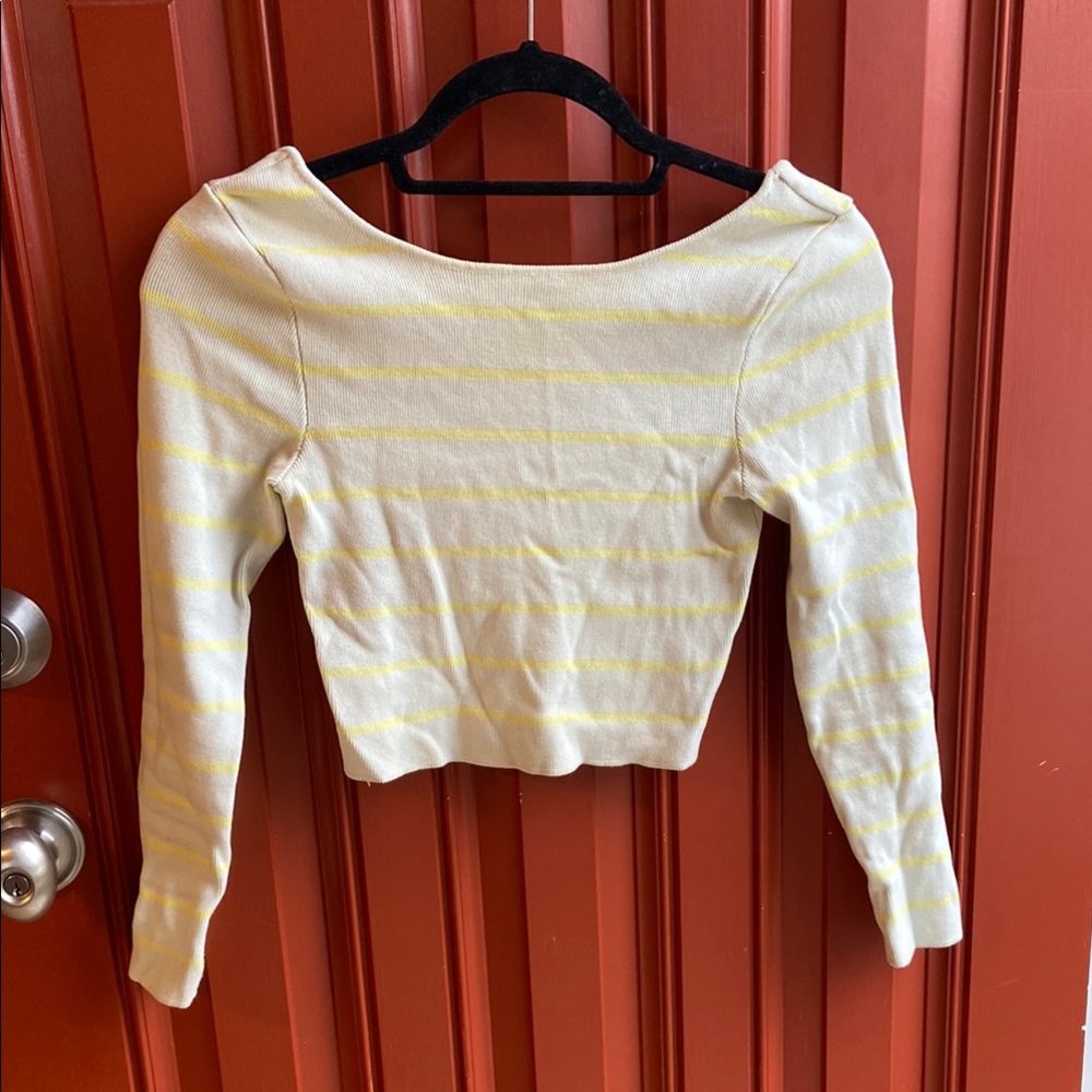💜 Zara Cropped Striped Yellow Sweater